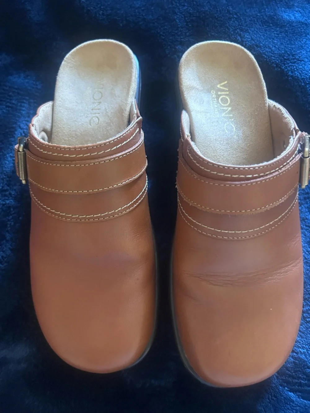 Vionic Clogs Shoes - Picture 5 of 9